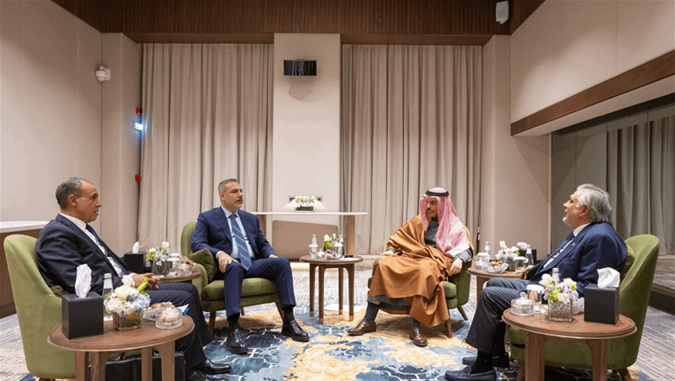 اتصال باكستاني إيراني عشية اجتماع رباعي