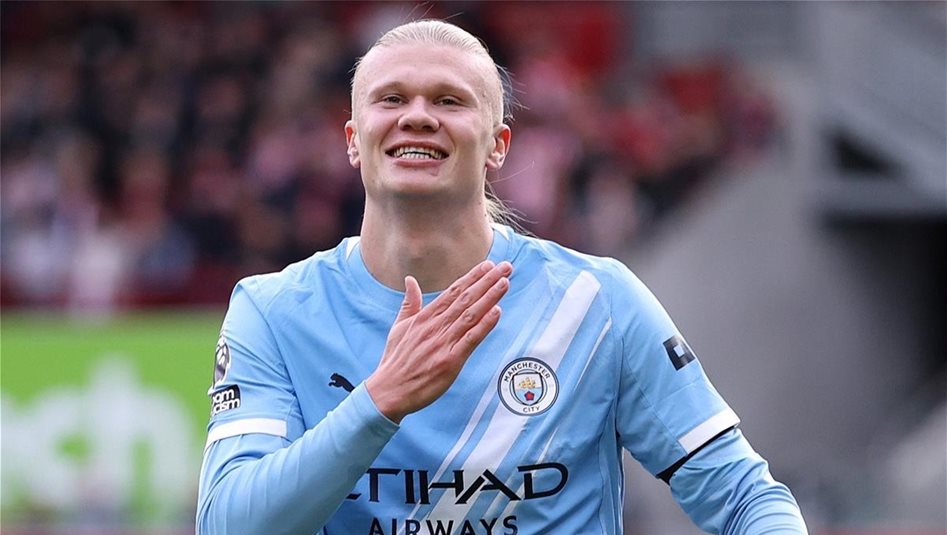 هالاند يضم سيارة نادرة إلى مجموعته الفاخرة 