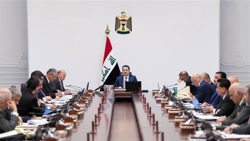 مجلس الوزراء يقرر بدء الدوام الرسمي غداً الساعة 9 صباحاً.. لمتابعة مباراة المنتخب 