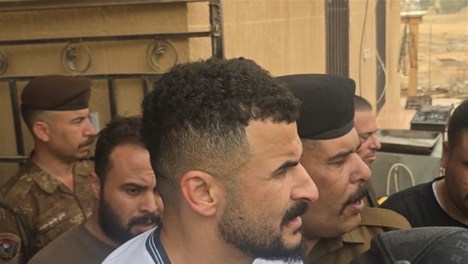 بالفيديو.. رقص ايمن حسين قوقية بعد دخول الاراضي العراقية 