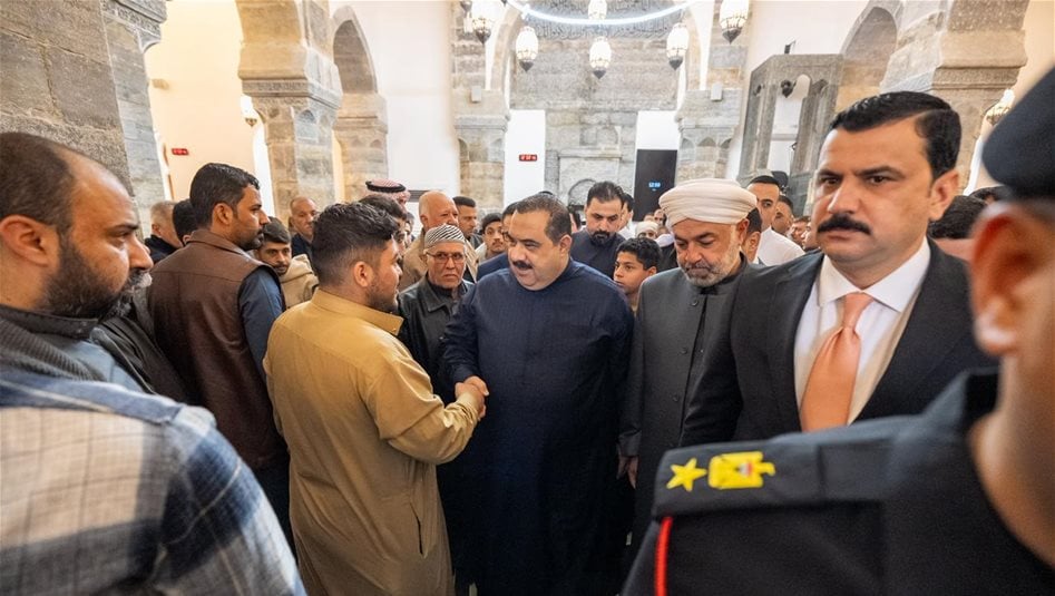 quot;تأكيد اهمية التلاحم الاجتماعيquot;.. السامرائي يؤدي صلاة الجمعة في جامع النوري بالموصل 