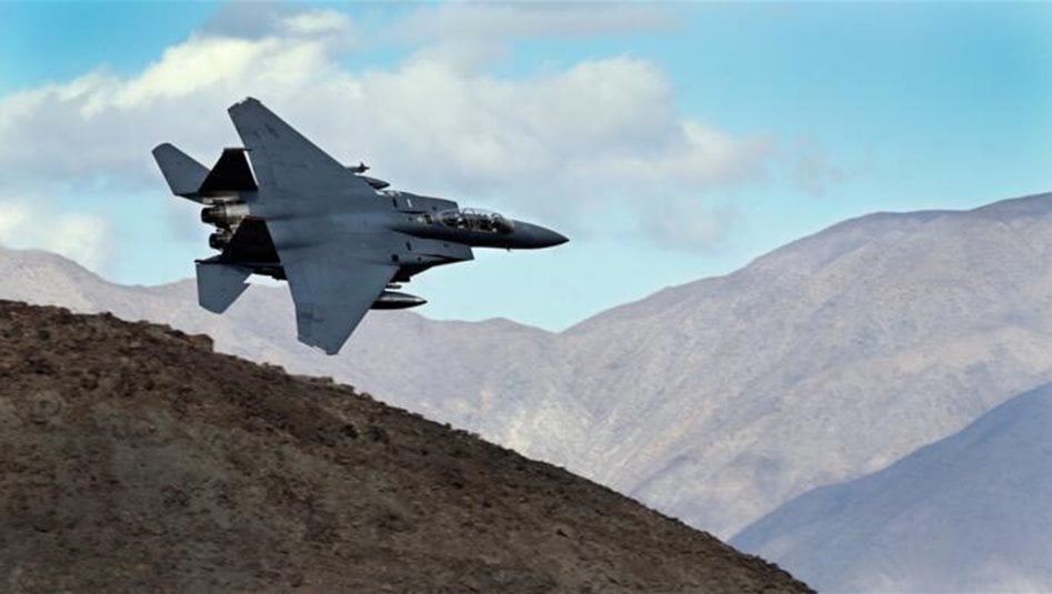 وول ستريت جورنال: القوات الأمريكية دمرت طائرتين أمريكيتين علقتا خلال مهمة إنقاذ الطيار