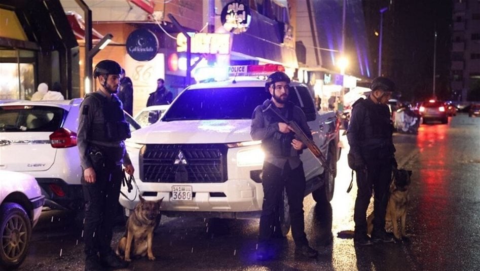 سوريا تعلن المباشرة بملاحقة المتورطين بالاعتداء على السفارة الامارتية