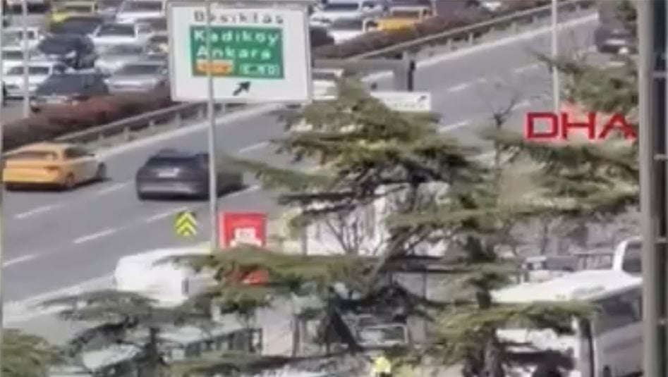 اللحظات الأولى من الهجوم على القنصلية الإسرائيلية في تركيا (فيديو)