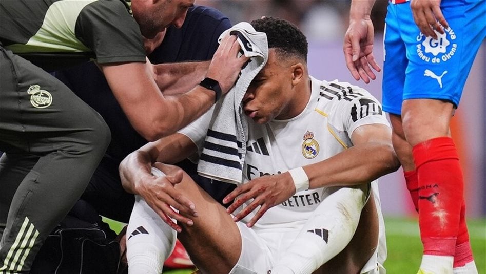 بعدة غرزات.. تفاصيل إصابة مبابي بعد خياطة جرحه