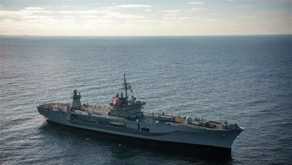 سفن حربية أمريكية تعترض أخرى تجارية غادرت ميناءً إيرانياً