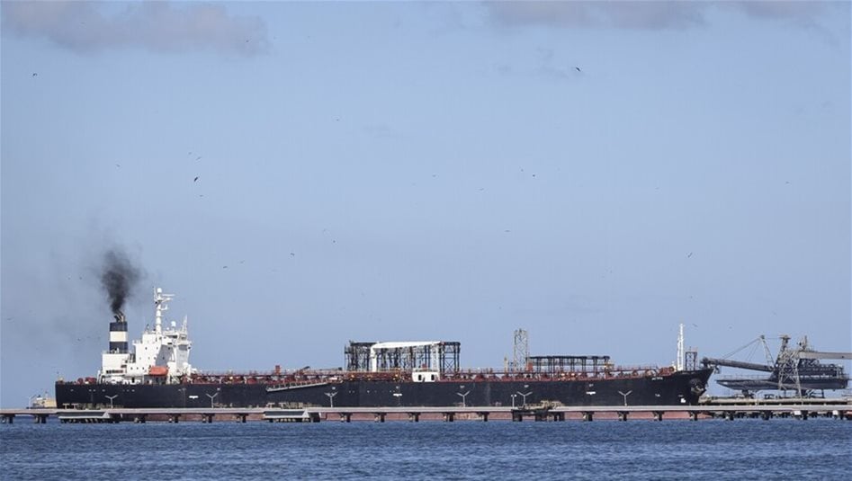 بدء تفريغ أول شحنات الفيول العراقي في مصب بانياس تمهيدا للتصدير 