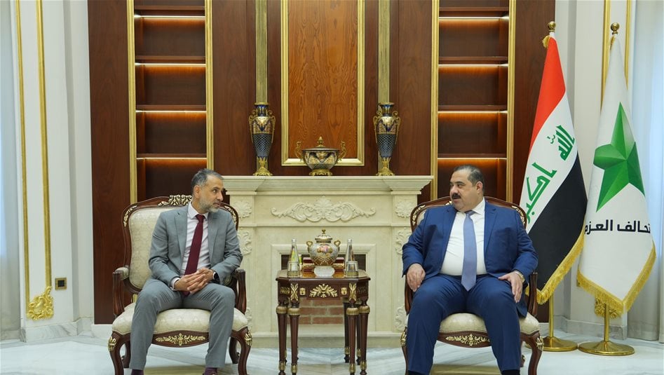السامرائي والسفير البريطاني يؤكدان أهمية تطوير الشراكة بين العراق والمملكة المتحدة 