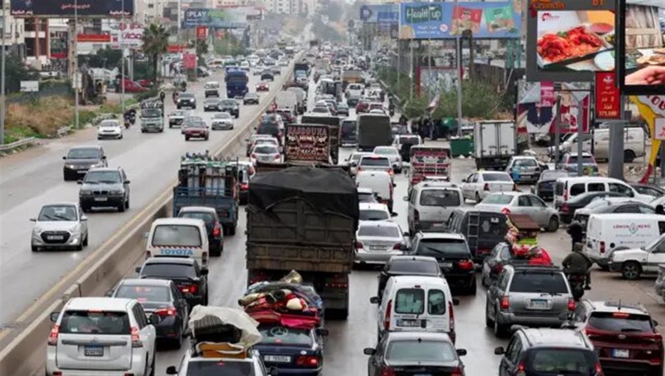 مواطنو الجنوب يعودون إلى ديارهم مع سريان هدنة وقف إطلاق النار بين لبنان وإسرائيل