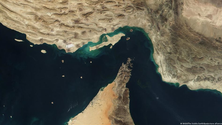 أزمة هرمز تكشف شرخا بين السياسيين والعسكريين الايرانيين