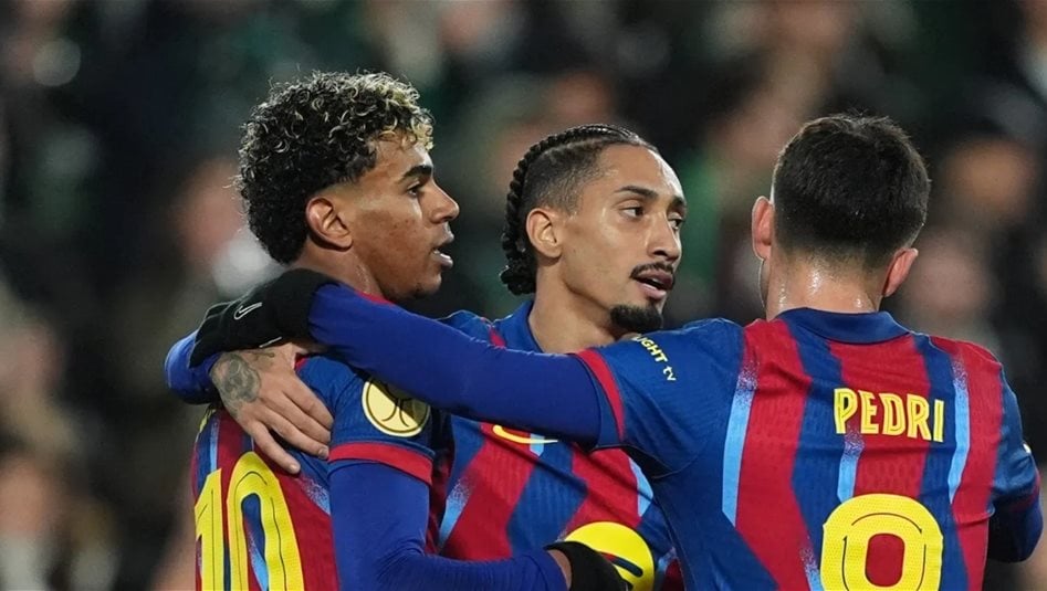 برشلونة يقترب من حسم الليغا وخمس مباريات تفصله عن لقب تاريخي بـ100 نقطة 