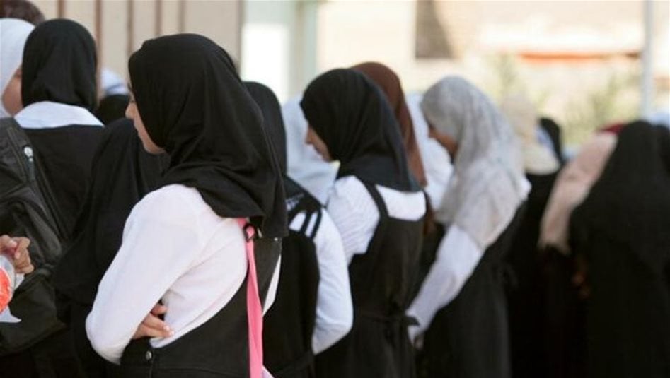 "أسلحة تحت المدرسة"... قصة صادمة: طالبة تتواصل مع جهات اسرائيلية!