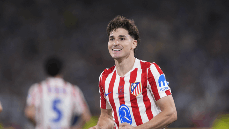 ألفاريز يعلّق على شائعات انتقاله إلى برشلونة: أركز على فريقي 