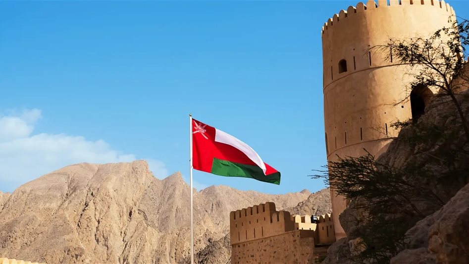 عُمان تعلن إصابة وافدين اثنين باستهداف ولاية بخاء