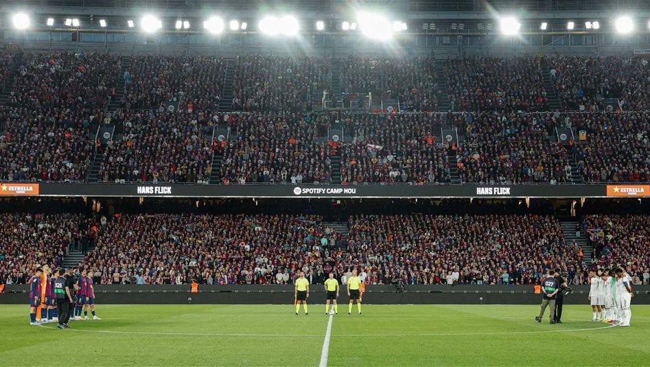 برشلونة يحسم الكلاسيكو ويتوج بلقب الدوري الإسباني