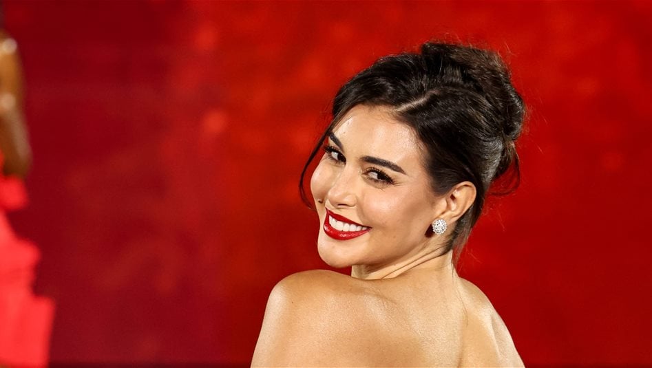Yasmin Sabri cesur tarzıyla dikkat çekti