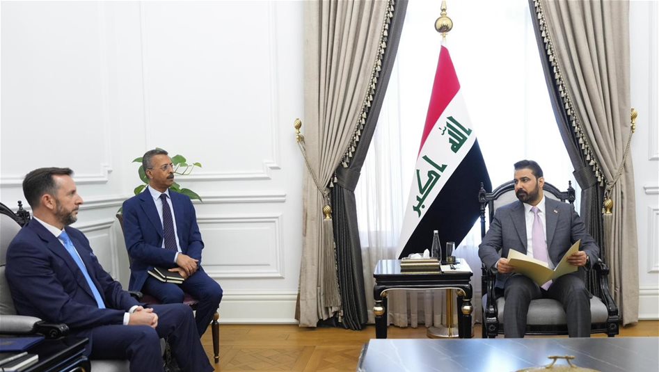 العراق – الزيدي والسفير الإيطالي يؤكدان ضرورة تضافر الجهود لمنع التصعيد ودرء الحرب العراق – الزيدي والسفير الإيطالي يؤكدان ضرورة تضافر الجهود لمنع التصعيد ودرء الحرب