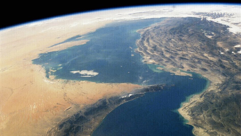 الحرس الثوري يعلن التحكم الكامل بحركة ناقلات النفط في هرمز