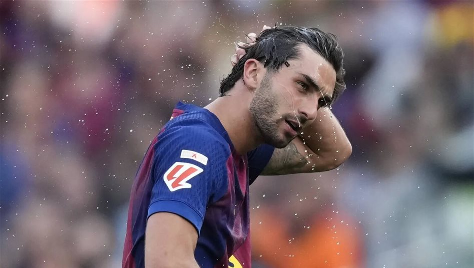 نجم برشلونة يتنفس الصعداء بعد بقاء فالنسيا في الليجا ورفع ضغط مواجهة ميستايا 