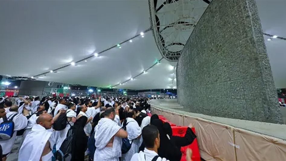 Pilgrims Complete Key Hajj Rite at Mina’s Jamarat al-Aqaba