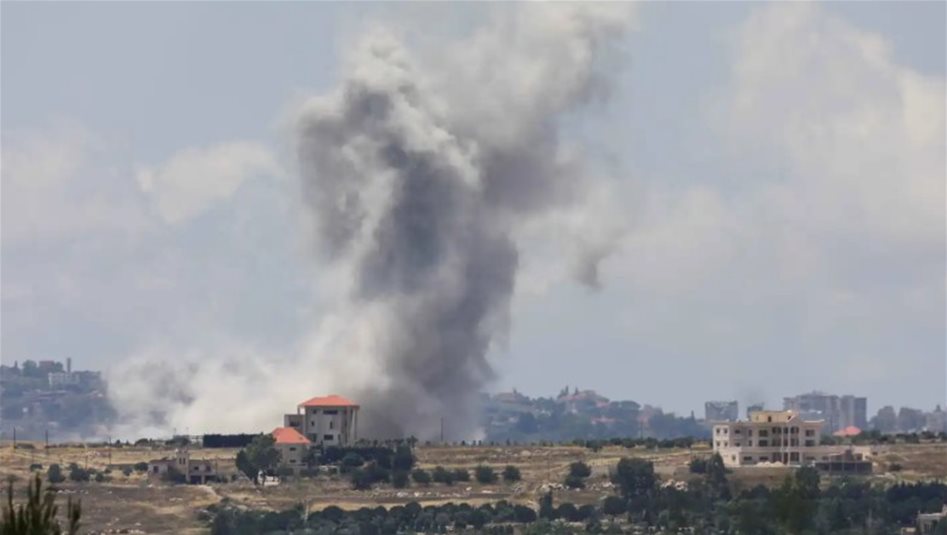 غارة إسرائيلية تصيب 13 شخصاً من طاقم مستشفى جنوب لبنان