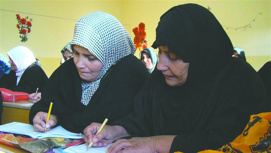 بمعدلات تتجاوز 22%.. "الأمية" تغزو محافظات عراقية 