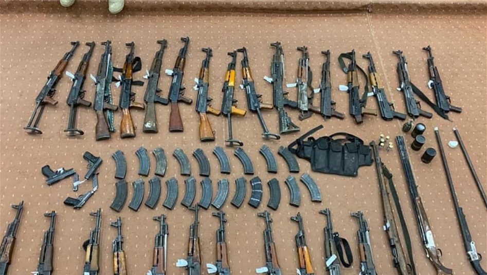 خلية الإعلام الأمني: 4 جهات سلمت أسلحتها الى الحكومة 