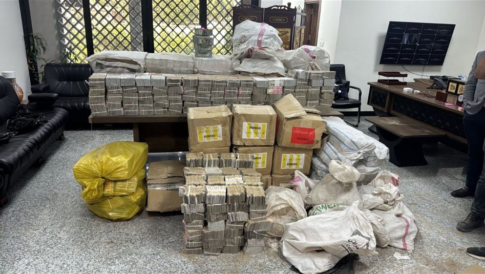 98 مليارا و11 مليون دولار.. ارتفاع حصيلة الأموال المضبوطة بقضية "الجميلي" والاطاحة بمسؤولين متورطين