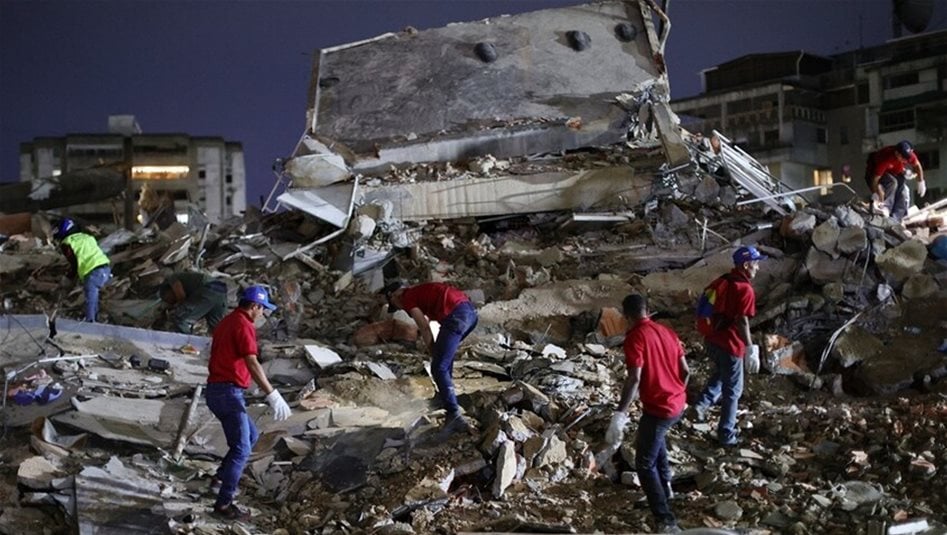مقتل 235 شخصا وإصابة أكثر من 4300 جراء زلزال فنزويلا