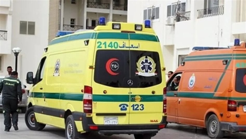 فنان مصري يعلن وفاة زوجته وهي على قيد الحياة