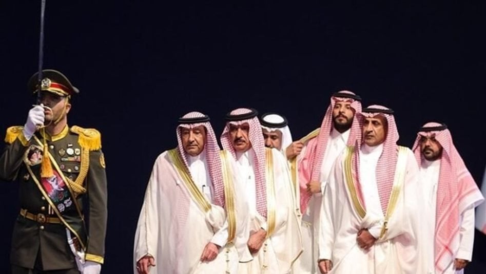 تشييع السيد الخامنئي.. لماذا اختارت إيران آيات "معركة بدر" أمام الوفد السعودي؟