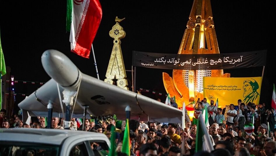 إيران تحذر فرنسا وبريطانيا من أي تحرك عسكري في هرمز