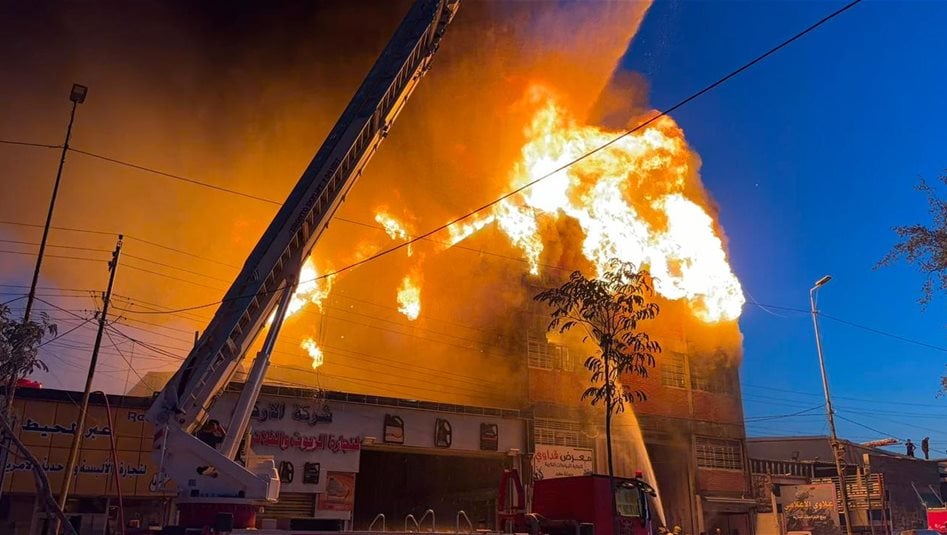 حريق الضلال.. تسجيل 3 إصابات بصفوف الدفاع المدني