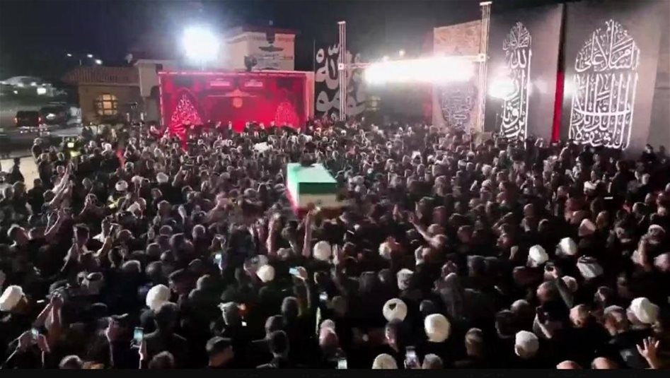بالصور.. لحظة تشييع جثمان السيد خامنئي في مطار النجف