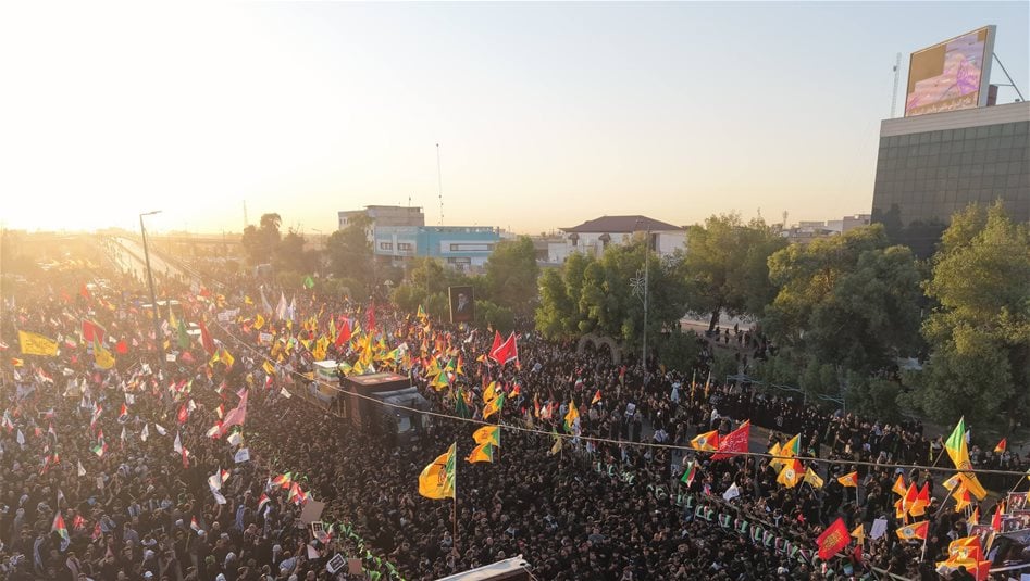 مشاهد جديدة من تشييع السيد الخامنئي في النجف الأشرف