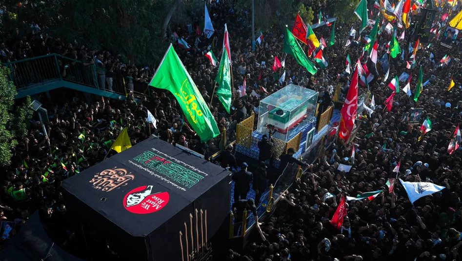 وصول جثمان السيد الخامنئي إلى رحاب المرقد العلوي في النجف الأشرف