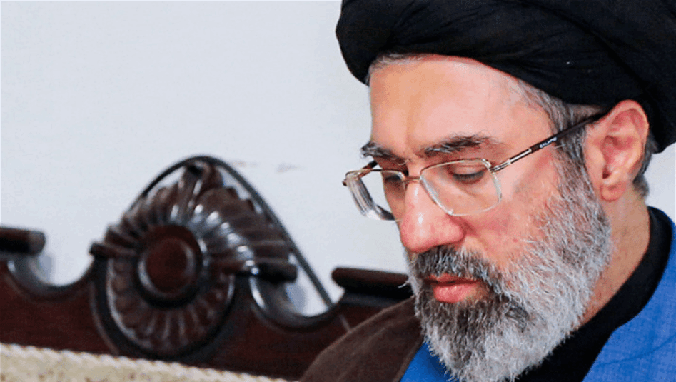 وسائل إعلام تكشف عن اول اتصال دولي للمرشد الايراني الجديد