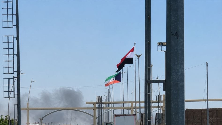 قرب حدود العراق.. استهداف منفذ العبدلي الكويتي بطائرات مسيّرة وإغلاقه بالكامل