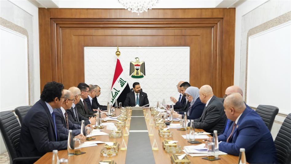 توجيه حكومي بإعداد نماذج متقدمة للنهوض بقطاع النفط