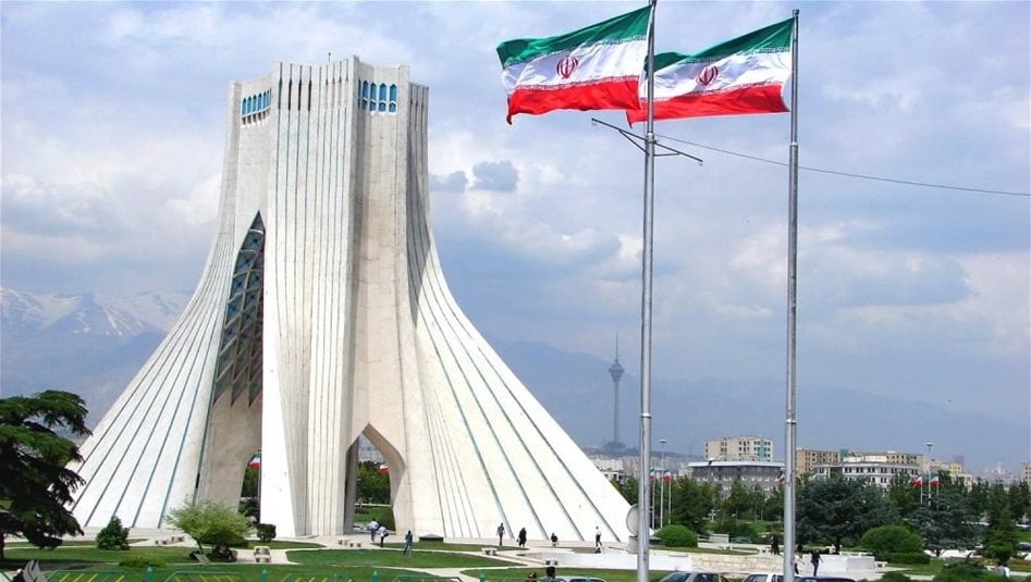 إيران تصدر بيانا بشأن العدوان الأمريكي السعودي على العراق