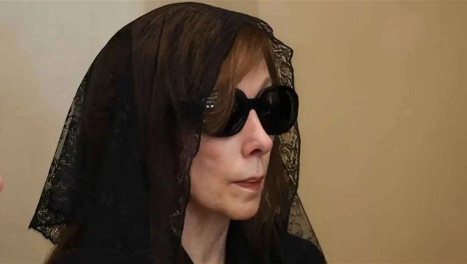 أحدث ظهور لـ "أيقونة الشرق".. كيف أطلت فيروز على جمهورها؟ (صورة)