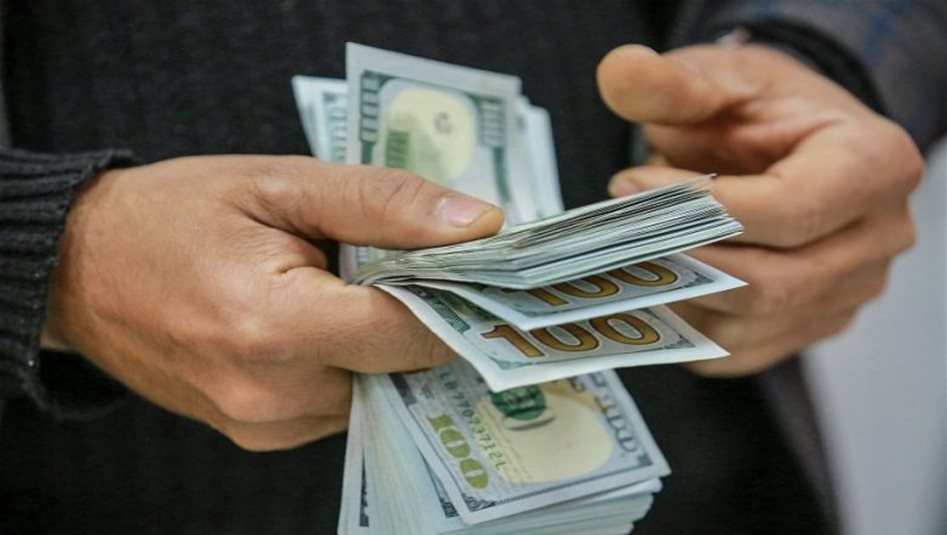 الدولار يواصل الارتفاع من جديد.. الاسعار تتجاوز الـ150 الفا