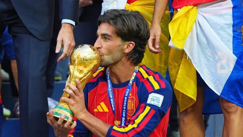 برشلونة يحدد سعر بيع فيران توريس