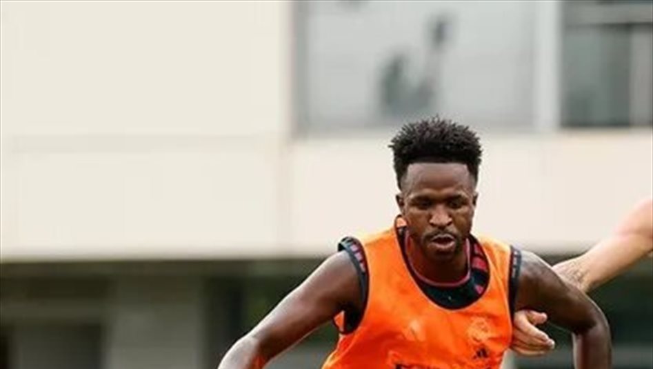أرتيتا يشرف شخصياً على صفقة فينيسيوس.. وأرسنال يستعد لدفع 150 مليون يورو