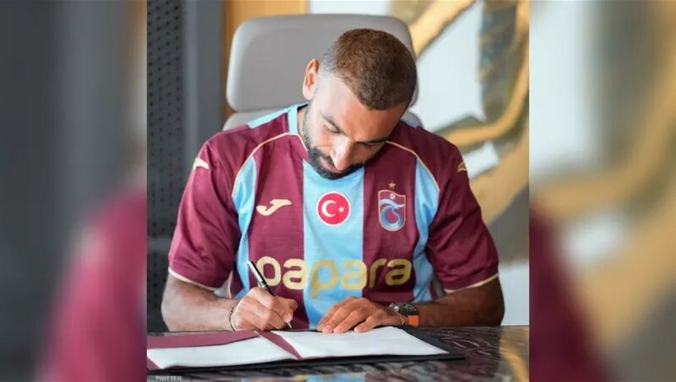  محمد صلاح يتلقى أغرب هدية في مسيرته