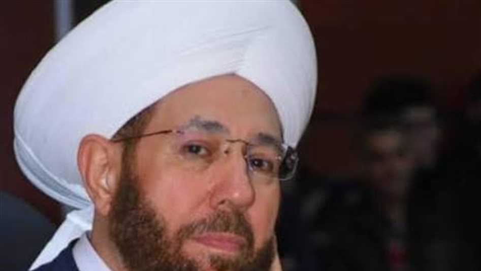 السجن المؤبد بحق مفتي سوريا السابق أحمد حسون بتهم ارتكاب جرائم حرب
