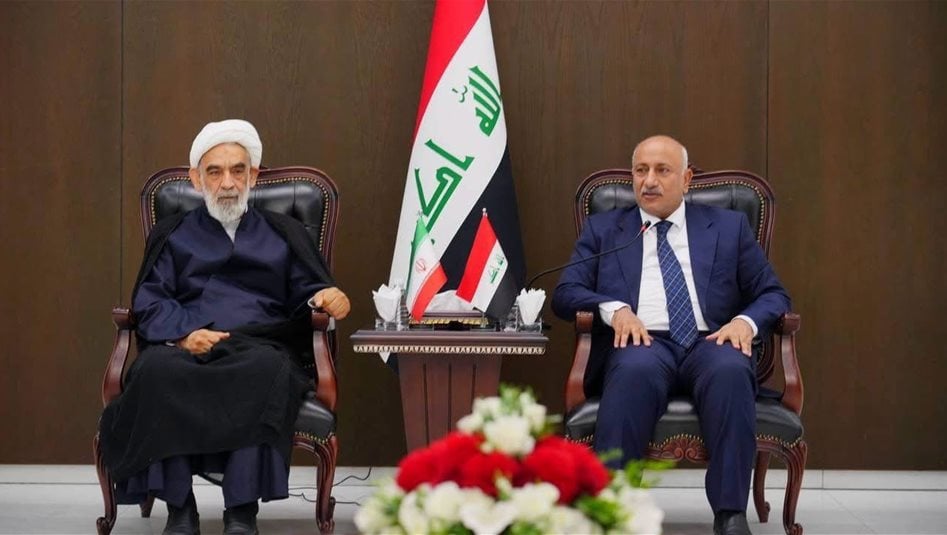 وفد إيراني يزور كربلاء ويلتقي محافظها