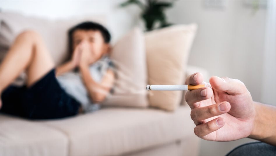 خطر صامت يهدد حياة الملايين.. ماذا تعرف عن التدخين السلبي