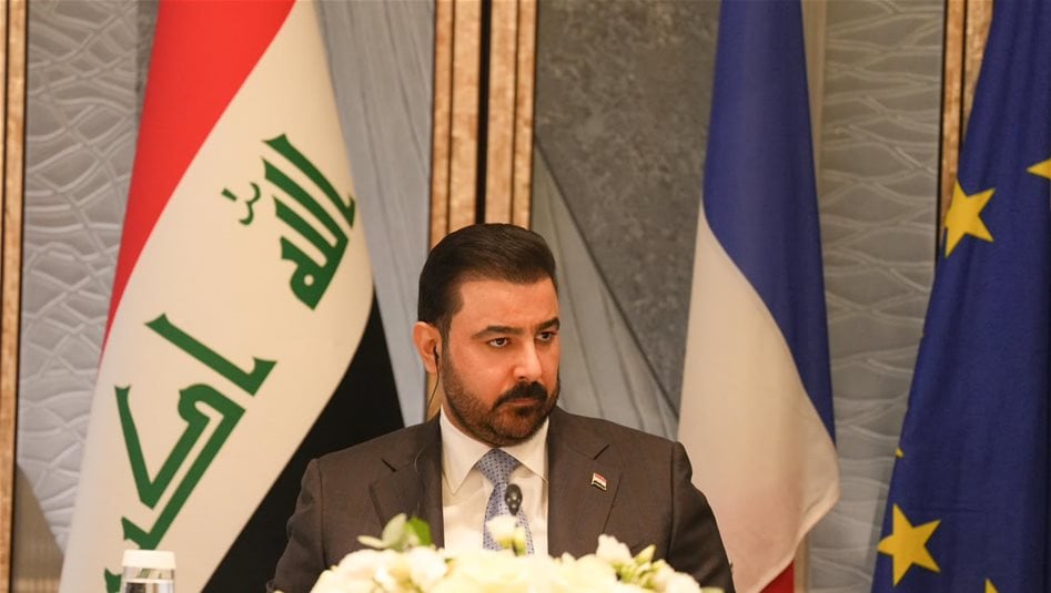 الزيدي يتحدث من باريس عن طريق التنمية ورفع انتاج العراق من النفط