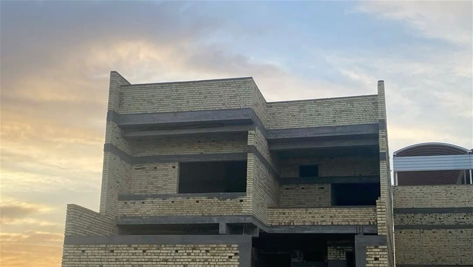 خبير اقتصادي: الموظف العراقي يحتاج "ربع قرن" من الادخار لشراء منزل بأطراف المدن